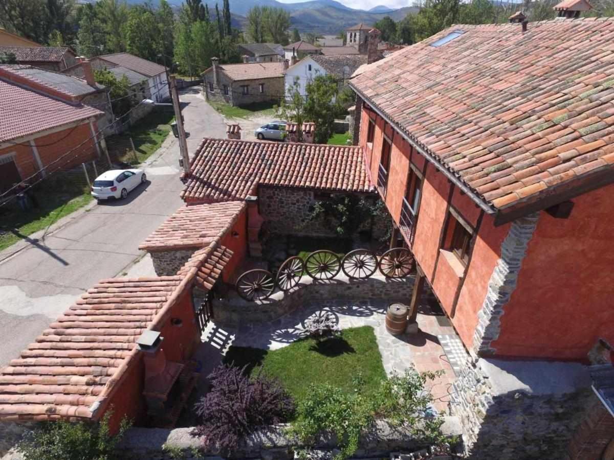 Casa Rural La Parda Триольо Экстерьер фото